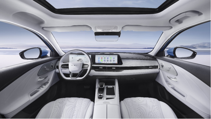 f693c33bce43de356de6ae5ac249dd5e.png 【新闻稿】风云A8上市新闻稿1824.png