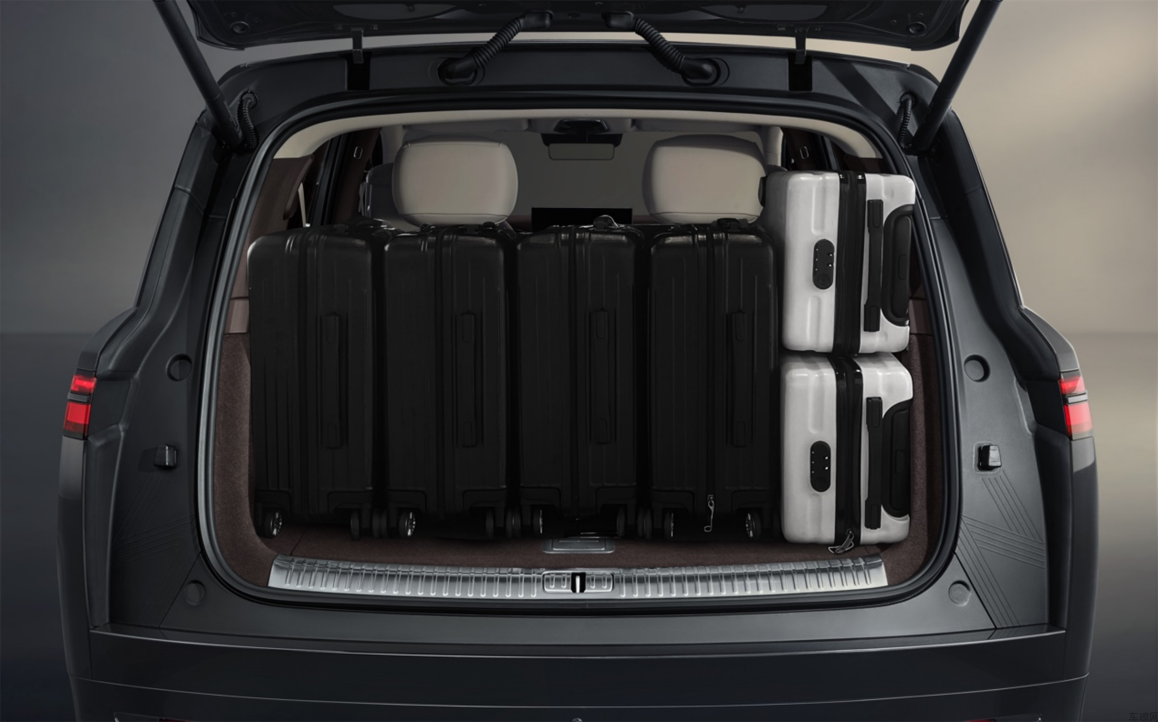 【上市新闻稿】科技重构旗舰SUV！腾势N9震撼上市不再低调， 38.98万元起-