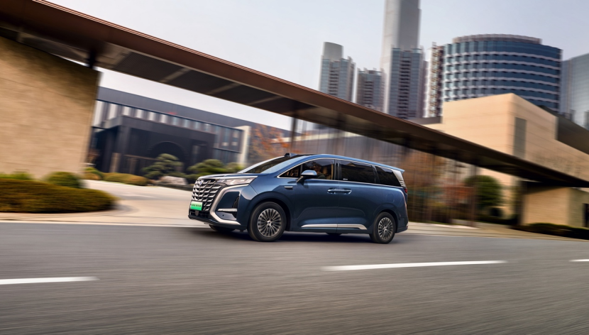 20250423_1745418282805935.png 全球首搭云辇-M的腾势Z概念跑车亮相,腾势全明星尽显科技豪华魅力1554.png