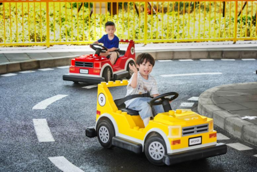 20250708_1751963250628875.png 比亚迪携手上海乐高乐园®度假区,让孩子考取人生第一张“驾驶证”920.png