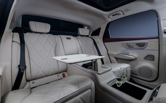 新闻通稿《进化不止 风云A9L光辉（四驱）全球上市，超级置换抢购价17.19万元