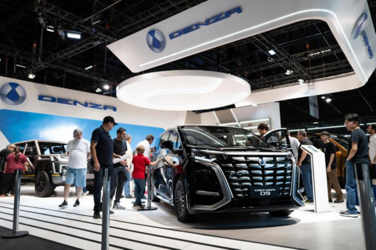 20251219_1766142842886367.png 历史性时刻!比亚迪第1500万辆新能源车下线,腾势N8L第15000台成里程碑车型1260.png